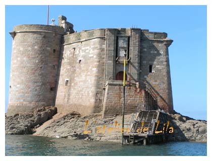 chateau du taureau - baie de morlaix